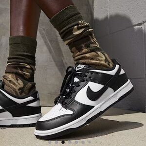 Nike Dunk low size 8